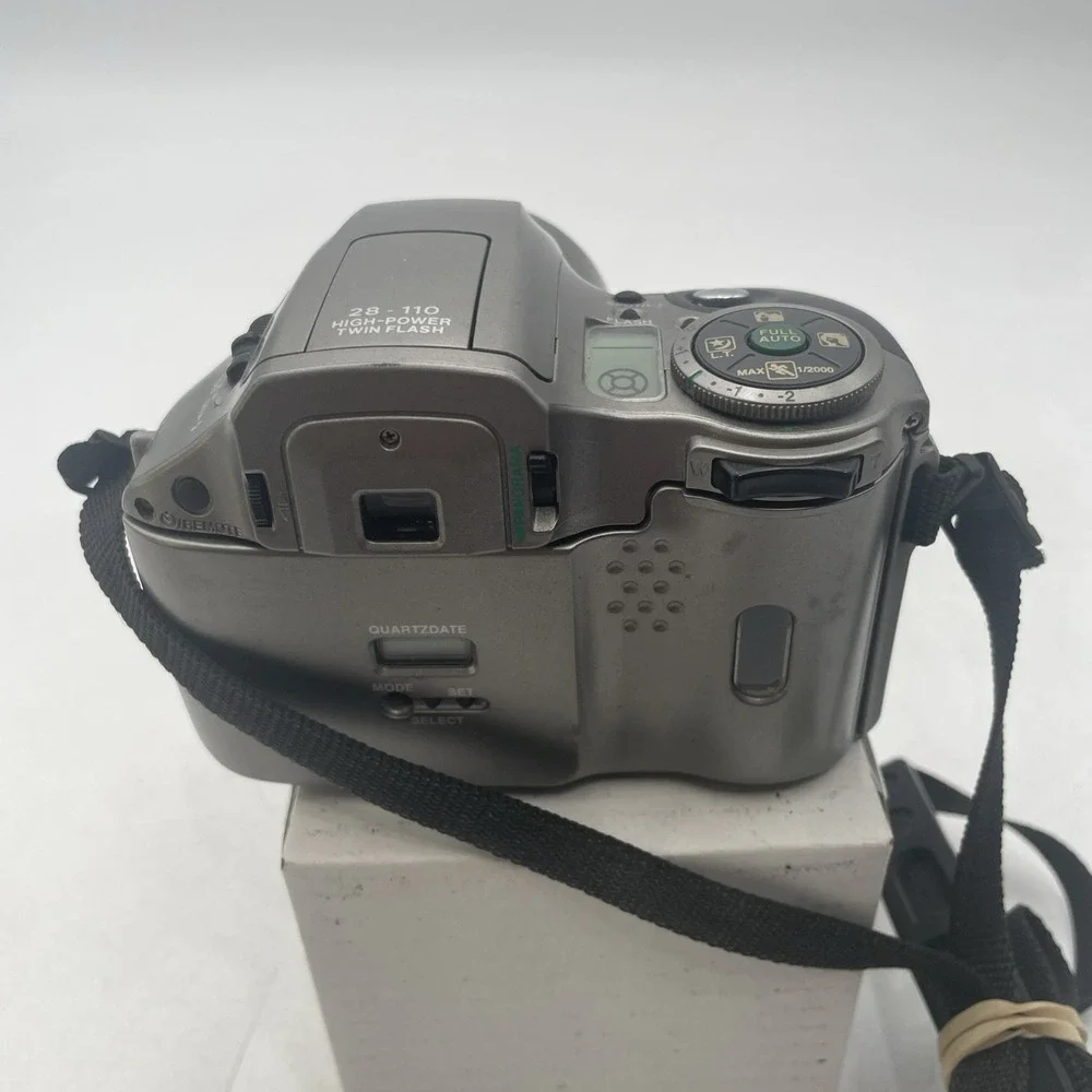 Olympus 28-110  High Resolution 35mm Film Camera Panorama 4X Zoom+Battery-Tested